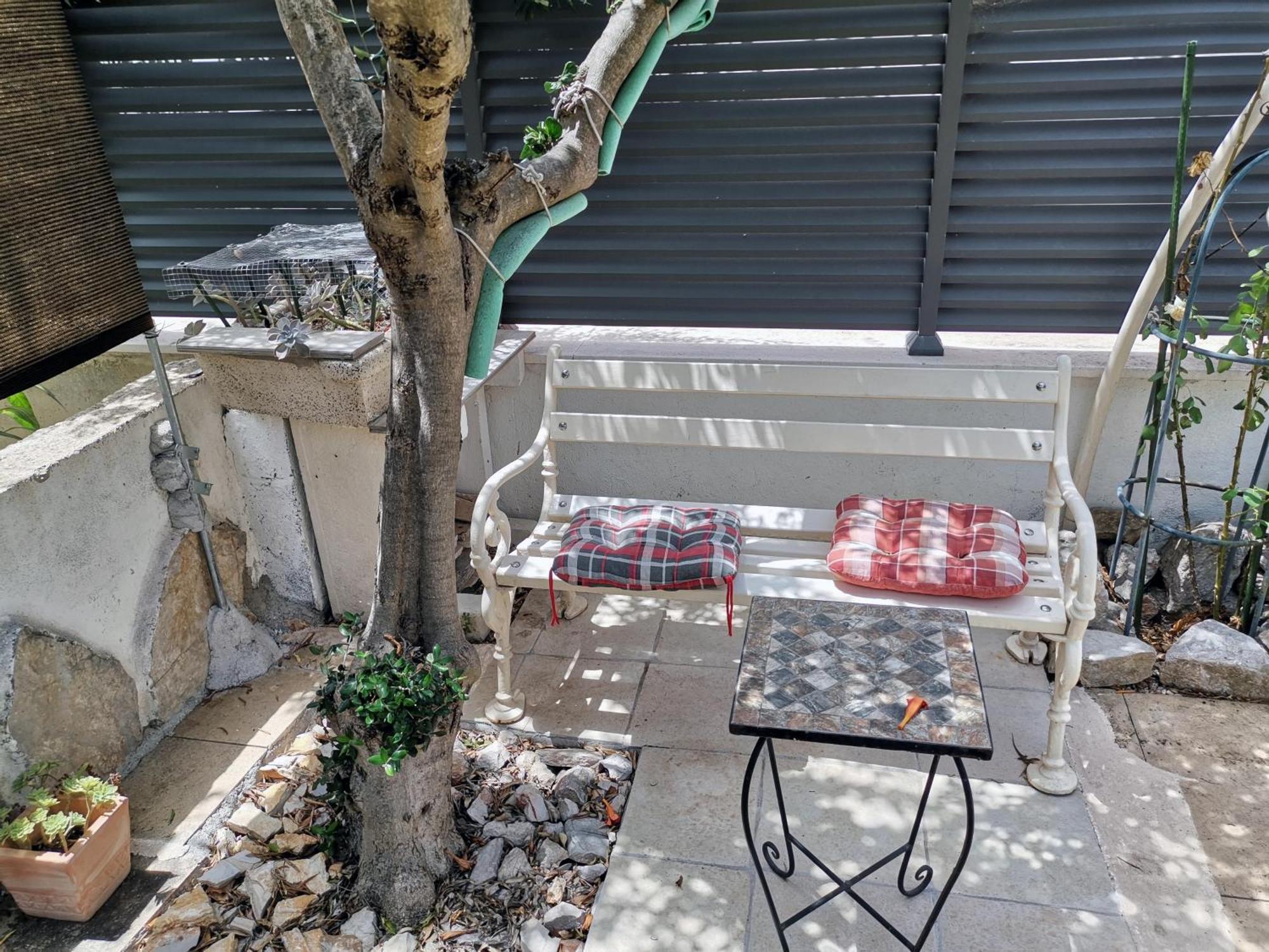 Apartment Alena With Terrace And Garden Center Jelsa Jelsa  Exterior foto